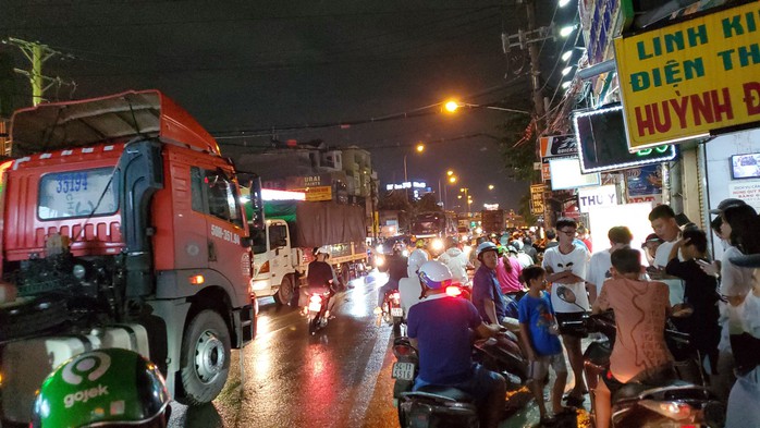 Án mạng ở quận 12, hai người tử vong tại quán trà sữa nổi tiếng- Ảnh 1. Án mạng ở quận 12, hai người tử vong tại quán trà sữa nổi tiếng- Ảnh 1.