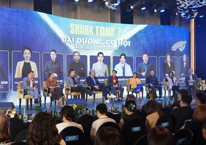 "Shark Tank" mùa 7 có những ai?- Ảnh 1. "Shark Tank" mùa 7 có những ai?- Ảnh 1.