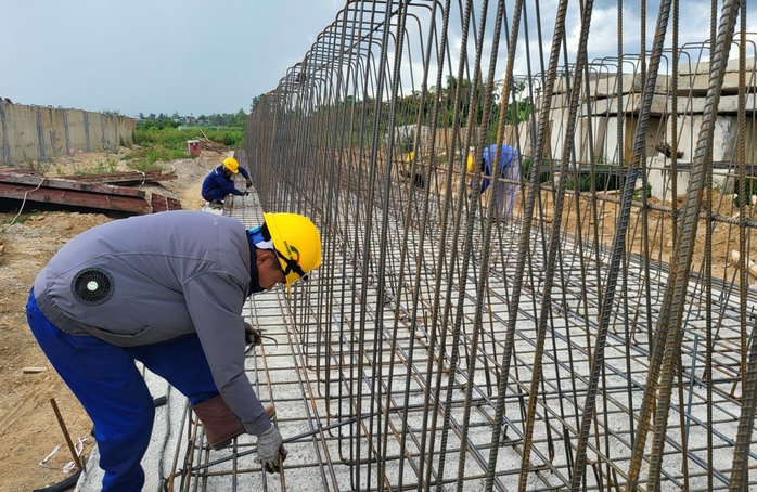 Quảng Ngãi nỗ lực đưa dự án trọng điểm về đích- Ảnh 1. Quảng Ngãi nỗ lực đưa dự án trọng điểm về đích- Ảnh 1.