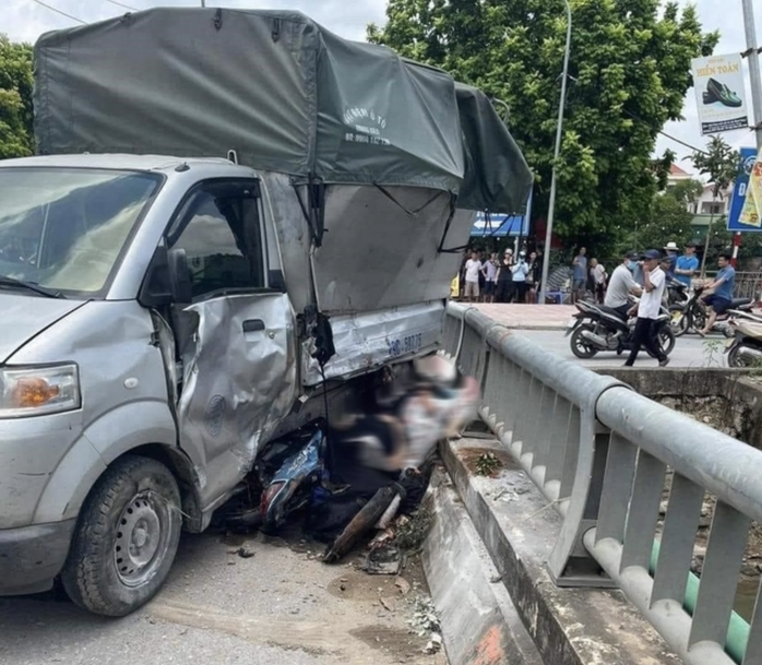 Vụ tai nạn 4 mẹ con tử vong: Truy tìm tài xế xe tải- Ảnh 1. Vụ tai nạn 4 mẹ con tử vong: Truy tìm tài xế xe tải- Ảnh 1.