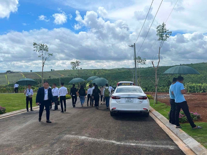 Đất nền một số khu vực có dấu hiệu "thổi giá"- Ảnh 1. Đất nền một số khu vực có dấu hiệu "thổi giá"- Ảnh 1.