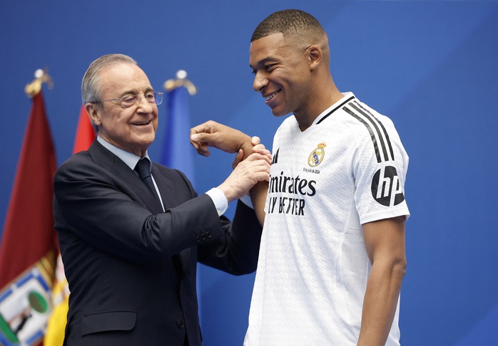 Cristiano Ronaldo giàu nhất giới thể thao năm 2024- Ảnh 3. Cristiano Ronaldo giàu nhất giới thể thao năm 2024- Ảnh 3.