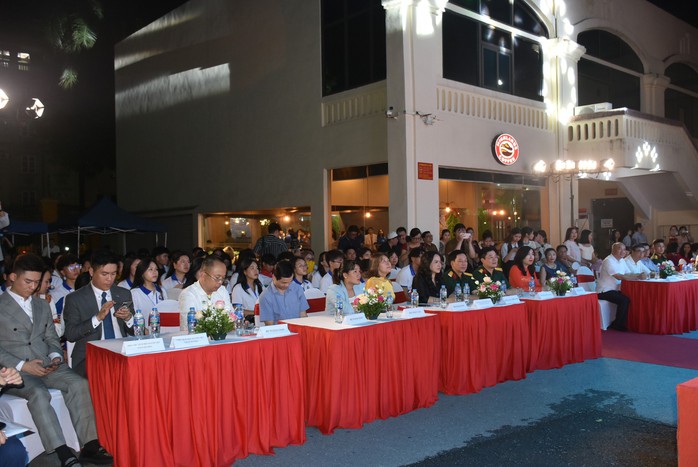 120 thanh niên, sinh viên kiều bào về Việt Nam dự trại hè- Ảnh 6. 120 thanh niên, sinh viên kiều bào về Việt Nam dự trại hè- Ảnh 6.