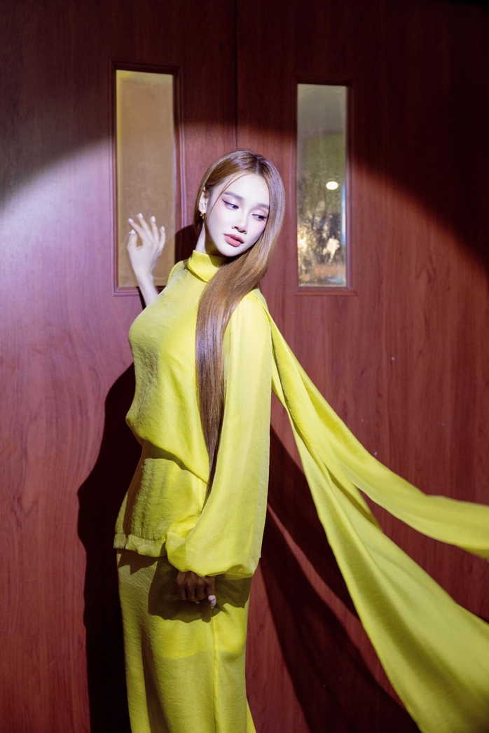 Showbiz Việt: Loạt "mẹ bỉm" gây sốt vì lấy dáng nhanh chóng!- Ảnh 11. Showbiz Việt: Loạt "mẹ bỉm" gây sốt vì lấy dáng nhanh chóng!- Ảnh 11.