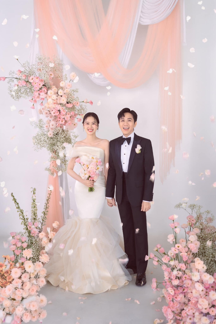 Anh Đức - Quỳnh Anh tung ảnh trước thềm đám cưới- Ảnh 1. Anh Đức - Quỳnh Anh tung ảnh trước thềm đám cưới- Ảnh 1.