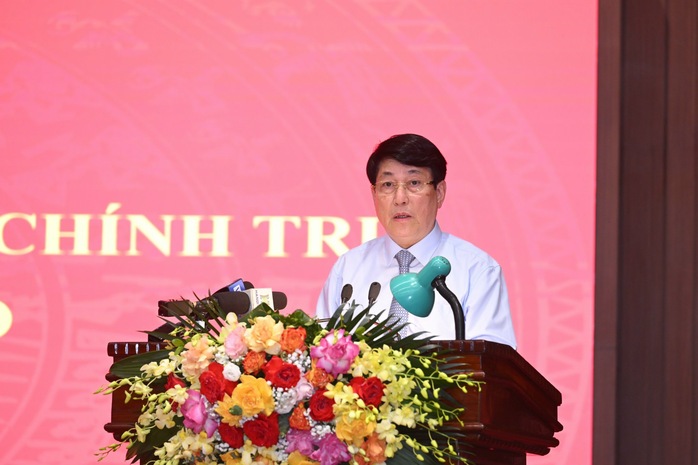 Làm Bí thư Hà Nội là trách nhiệm nặng nề mà Bộ Chính trị giao cho bà Bùi Thị Minh Hoài- Ảnh 1. Làm Bí thư Hà Nội là trách nhiệm nặng nề mà Bộ Chính trị giao cho bà Bùi Thị Minh Hoài- Ảnh 1.