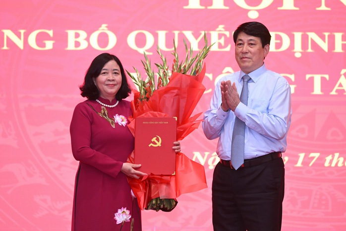 Làm Bí thư Hà Nội là trách nhiệm nặng nề mà Bộ Chính trị giao cho bà Bùi Thị Minh Hoài- Ảnh 2. Làm Bí thư Hà Nội là trách nhiệm nặng nề mà Bộ Chính trị giao cho bà Bùi Thị Minh Hoài- Ảnh 2.
