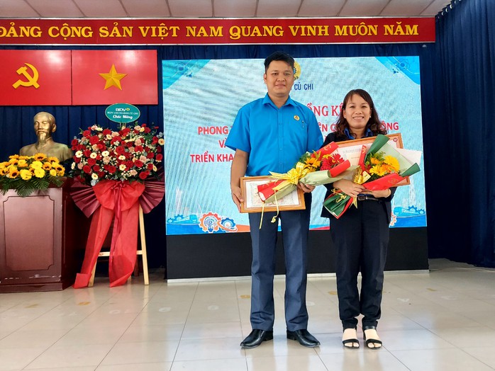 16 Chủ tịch Công đoàn cơ sở đoạt Giải thưởng 28-7- Ảnh 3. 16 Chủ tịch Công đoàn cơ sở đoạt Giải thưởng 28-7- Ảnh 3.
