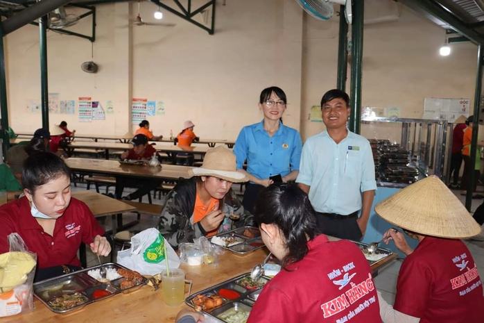 16 Chủ tịch Công đoàn cơ sở đoạt Giải thưởng 28-7- Ảnh 4. 16 Chủ tịch Công đoàn cơ sở đoạt Giải thưởng 28-7- Ảnh 4.