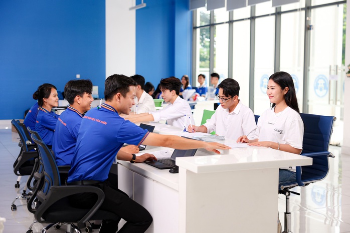 Trường ĐH Văn Hiến dành nhiều chính sách học phí, học bổng hỗ trợ thiết thực, kịp thời cho thí sinh- Ảnh 1. Trường ĐH Văn Hiến dành nhiều chính sách học phí, học bổng hỗ trợ thiết thực, kịp thời cho thí sinh- Ảnh 1.