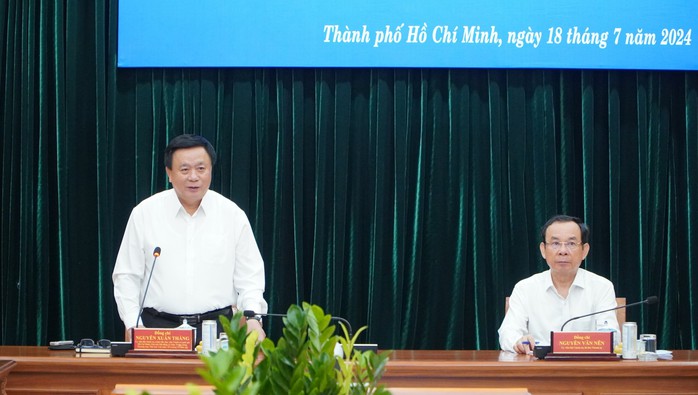 TP HCM luôn đi đầu trong công cuộc đổi mới toàn diện- Ảnh 1. TP HCM luôn đi đầu trong công cuộc đổi mới toàn diện- Ảnh 1.