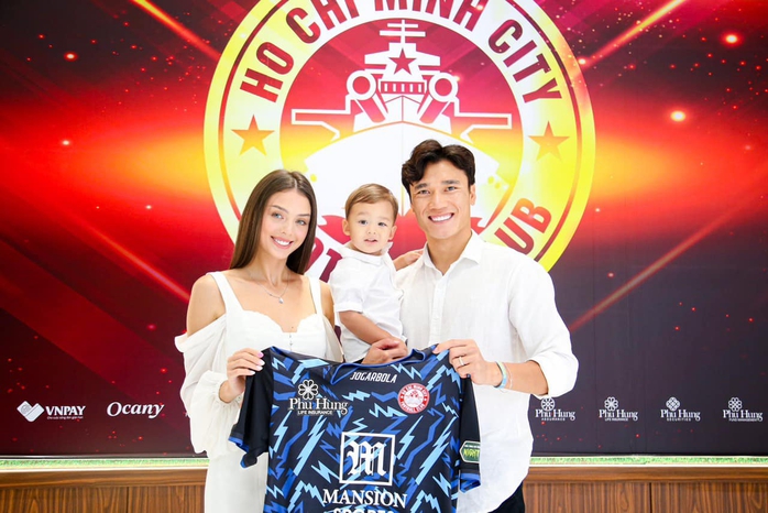 CLB TP HCM chiêu mộ thành công thủ thành Bùi Tiến Dũng- Ảnh 1. CLB TP HCM chiêu mộ thành công thủ thành Bùi Tiến Dũng- Ảnh 1.