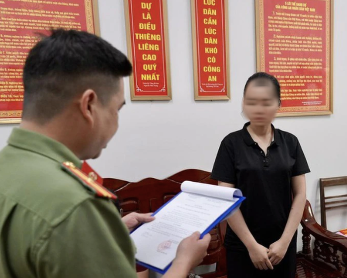 Bộ Công an đề xuất gắn vòng theo dõi người bị cấm đi khỏi nơi cư trú- Ảnh 1. Bộ Công an đề xuất gắn vòng theo dõi người bị cấm đi khỏi nơi cư trú- Ảnh 1.