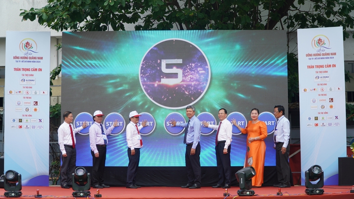 Nhiều hoạt động hấp dẫn tại Lễ hội đồng hương Quảng Nam- Ảnh 1. Nhiều hoạt động hấp dẫn tại Lễ hội đồng hương Quảng Nam- Ảnh 1.
