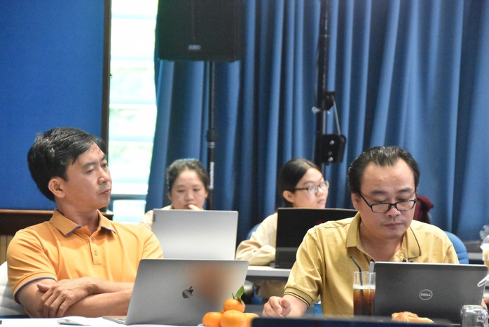 Tư vấn trực tuyến: Biết điểm thi, đặt nguyện vọng để dễ trúng tuyển- Ảnh 11. Tư vấn trực tuyến: Biết điểm thi, đặt nguyện vọng để dễ trúng tuyển- Ảnh 11.