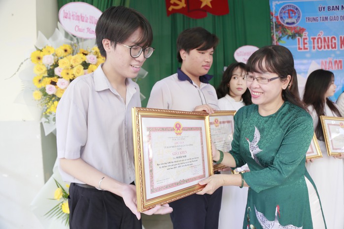 Trường nghề có tỉ lệ tốt nghiệp THPT tăng cao- Ảnh 1. Trường nghề có tỉ lệ tốt nghiệp THPT tăng cao- Ảnh 1.