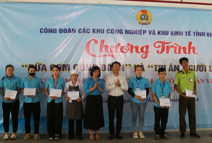Công đoàn các KCN-KKT Khánh Hoà tổ chức nhiều hoạt động chăm lo người lao động- Ảnh 6. Công đoàn các KCN-KKT Khánh Hoà tổ chức nhiều hoạt động chăm lo người lao động- Ảnh 6.