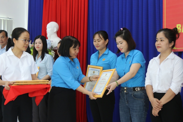 Công đoàn các KCN-KKT Khánh Hoà tổ chức nhiều hoạt động chăm lo người lao động- Ảnh 5. Công đoàn các KCN-KKT Khánh Hoà tổ chức nhiều hoạt động chăm lo người lao động- Ảnh 5.