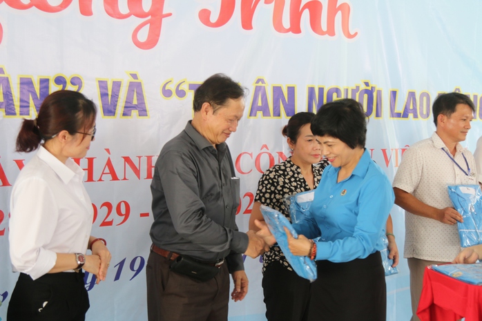 Công đoàn các KCN-KKT Khánh Hoà tổ chức nhiều hoạt động chăm lo người lao động- Ảnh 3. Công đoàn các KCN-KKT Khánh Hoà tổ chức nhiều hoạt động chăm lo người lao động- Ảnh 3.