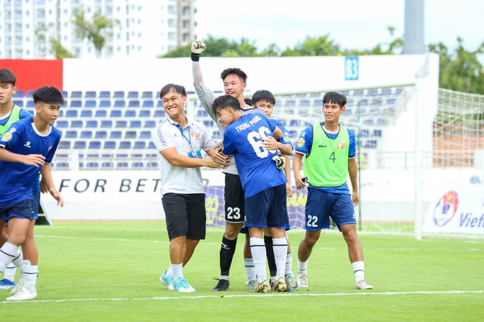 U17 Quốc gia: Hà Nội và PVF giành 2 vé bán kết đầu tiên- Ảnh 3. U17 Quốc gia: Hà Nội và PVF giành 2 vé bán kết đầu tiên- Ảnh 3.