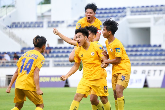 U17 Quốc gia: Hà Nội và PVF giành 2 vé bán kết đầu tiên- Ảnh 2. U17 Quốc gia: Hà Nội và PVF giành 2 vé bán kết đầu tiên- Ảnh 2.