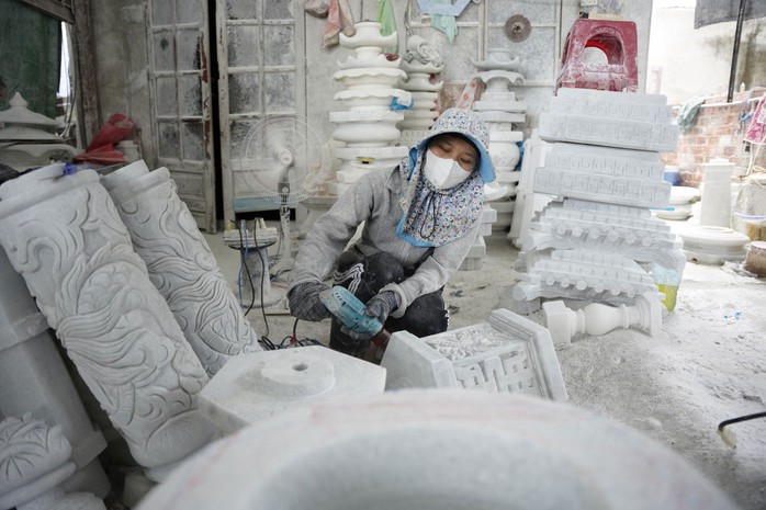 Hoạt động sản xuất ở làng đá mỹ nghệ Non Nước gây bụi và tiếng ồn Hoạt động sản xuất ở làng đá mỹ nghệ Non Nước gây bụi và tiếng ồn