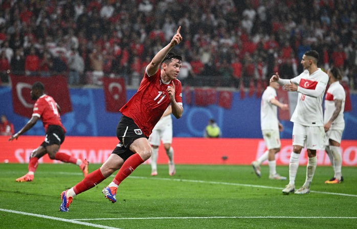 Euro 2024: Thắng Áo, tuyển Thổ Nhĩ Kỳ chạm trán Hà Lan ở tứ kết- Ảnh 5. Euro 2024: Thắng Áo, tuyển Thổ Nhĩ Kỳ chạm trán Hà Lan ở tứ kết- Ảnh 5.