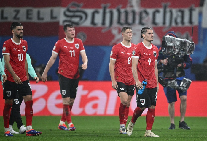 Euro 2024: Thắng Áo, tuyển Thổ Nhĩ Kỳ chạm trán Hà Lan ở tứ kết- Ảnh 6. Euro 2024: Thắng Áo, tuyển Thổ Nhĩ Kỳ chạm trán Hà Lan ở tứ kết- Ảnh 6.