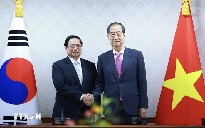 Thủ tướng Phạm Minh Chính và Thủ tướng Hàn Quốc Han Duck Soo ra Thông cáo báo chí chung- Ảnh 1. Thủ tướng Phạm Minh Chính và Thủ tướng Hàn Quốc Han Duck Soo ra Thông cáo báo chí chung- Ảnh 1.