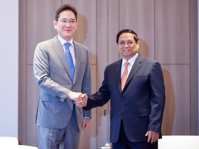 Thủ tướng tiếp Chủ tịch Samsung, hướng tới đột phá trong các lĩnh vực hợp tác mới- Ảnh 1. Thủ tướng tiếp Chủ tịch Samsung, hướng tới đột phá trong các lĩnh vực hợp tác mới- Ảnh 1.
