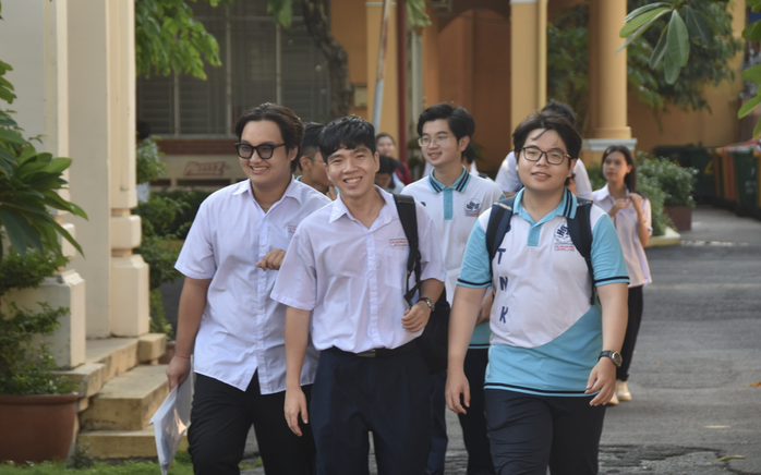 Ngành Thương mại điện tử có điểm chuẩn cao nhất Trường ĐH Kinh tế - Luật- Ảnh 1. Ngành Thương mại điện tử có điểm chuẩn cao nhất Trường ĐH Kinh tế - Luật- Ảnh 1.