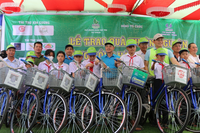 Món quà ý nghĩa đến với người lao động thị xã Ninh Hòa- Ảnh 4. Món quà ý nghĩa đến với người lao động thị xã Ninh Hòa- Ảnh 4.