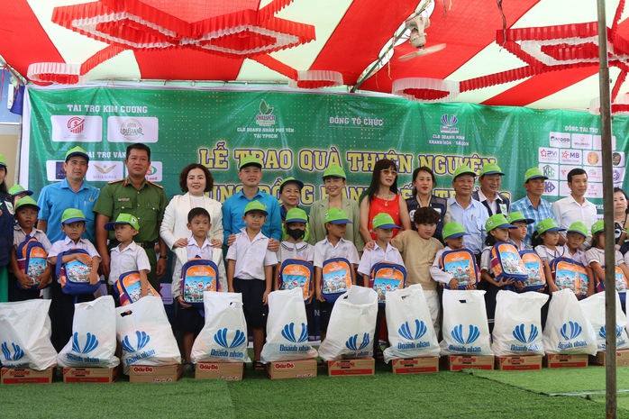 Món quà ý nghĩa đến với người lao động thị xã Ninh Hòa- Ảnh 5. Món quà ý nghĩa đến với người lao động thị xã Ninh Hòa- Ảnh 5.