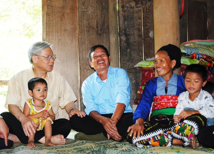 Hình ảnh Tổng Bí thư Nguyễn Phú Trọng với nhân dân huyện biên giới Thanh Hóa- Ảnh 6. Hình ảnh Tổng Bí thư Nguyễn Phú Trọng với nhân dân huyện biên giới Thanh Hóa- Ảnh 6.