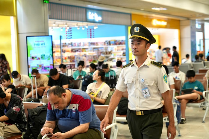 Kiểm soát an ninh hàng không cấp độ 1 trong thời gian tổ chức tang lễ Tổng Bí thư- Ảnh 1. Kiểm soát an ninh hàng không cấp độ 1 trong thời gian tổ chức tang lễ Tổng Bí thư- Ảnh 1.