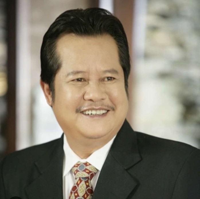 NSND Thanh Nam và nghệ sĩ Chí Tâm ngồi ghế nóng "Chuông vàng vọng cổ" lần thứ 19 - 2024- Ảnh 1. NSND Thanh Nam và nghệ sĩ Chí Tâm ngồi ghế nóng "Chuông vàng vọng cổ" lần thứ 19 - 2024- Ảnh 1.