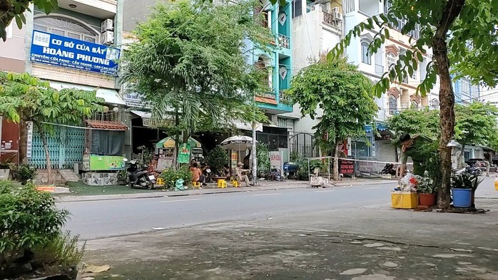 Hai cô gái bị thương tại tiệm massage ở quận 12, TP HCM- Ảnh 2. Hai cô gái bị thương tại tiệm massage ở quận 12, TP HCM- Ảnh 2.
