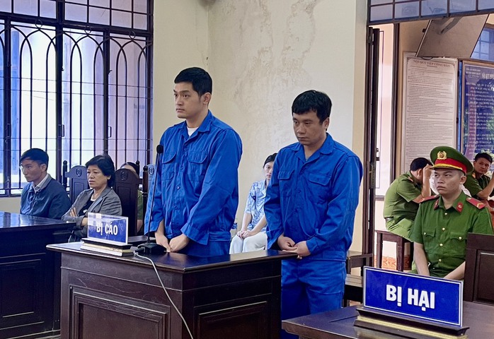 Đang xét xử vụ xe Thành Bưởi làm 5 người chết- Ảnh 1. Đang xét xử vụ xe Thành Bưởi làm 5 người chết- Ảnh 1.