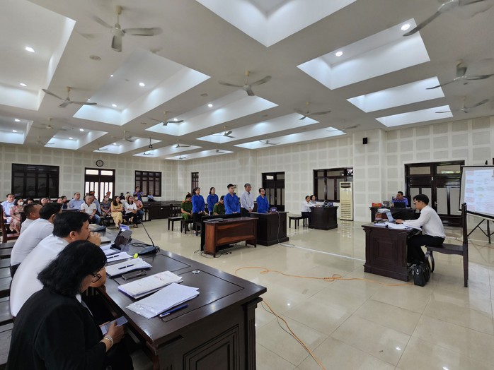 Cựu Hiệu trưởng Trường Đại học Bách khoa Đà Nẵng và thuộc cấp hầu tòa- Ảnh 2. Cựu Hiệu trưởng Trường Đại học Bách khoa Đà Nẵng và thuộc cấp hầu tòa- Ảnh 2.
