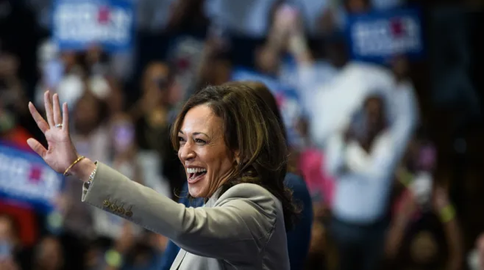 Những lợi thế lớn của bà Harris trong cuộc đấu với ông Trump- Ảnh 1. Những lợi thế lớn của bà Harris trong cuộc đấu với ông Trump- Ảnh 1.