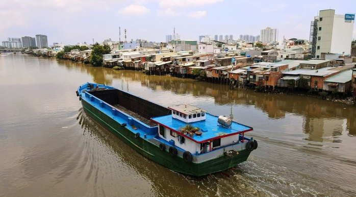 Chính sách có lợi cho người dân ở ven kênh rạch- Ảnh 1. Chính sách có lợi cho người dân ở ven kênh rạch- Ảnh 1.