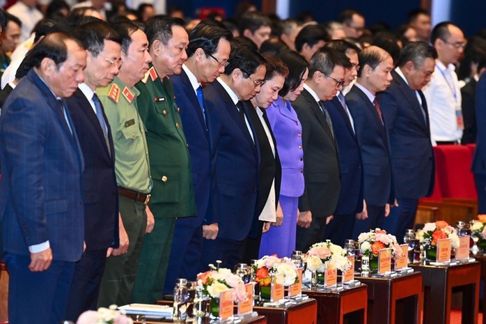 Thủ tướng Phạm Minh Chính: Luôn ghi nhớ, tri ân những người đã hy sinh vì Tổ quốc- Ảnh 1. Thủ tướng Phạm Minh Chính: Luôn ghi nhớ, tri ân những người đã hy sinh vì Tổ quốc- Ảnh 1.
