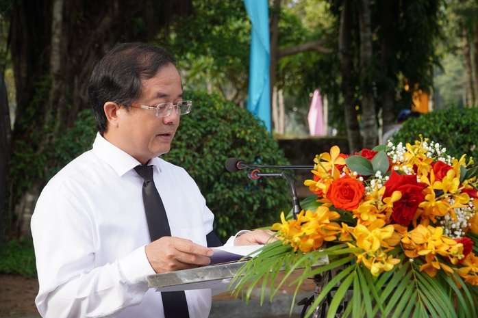 Xúc động lễ truy điệu các liệt sĩ tại Nghĩa trang liệt sĩ Đồi 82 ở Tây Ninh- Ảnh 2. Xúc động lễ truy điệu các liệt sĩ tại Nghĩa trang liệt sĩ Đồi 82 ở Tây Ninh- Ảnh 2.