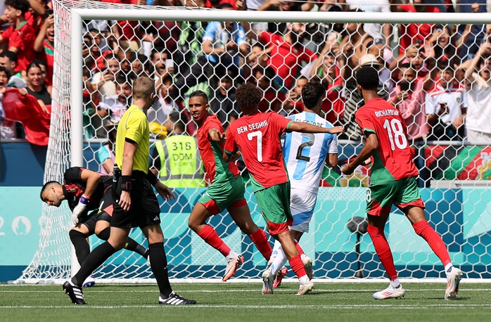 Cú sốc đầu tiên ở Olympic: Argentina thua Morocco 1-2 sau trận đấu "điên rồ"- Ảnh 2. Cú sốc đầu tiên ở Olympic: Argentina thua Morocco 1-2 sau trận đấu "điên rồ"- Ảnh 2.