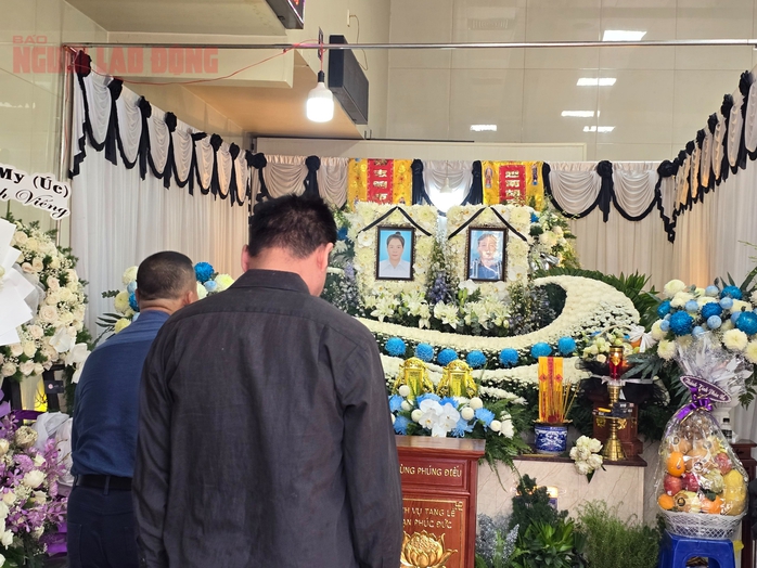 Xót xa tiễn đưa vợ chồng giám đốc doanh nghiệp bị đầu độc ở Thái Lan- Ảnh 2. Xót xa tiễn đưa vợ chồng giám đốc doanh nghiệp bị đầu độc ở Thái Lan- Ảnh 2.