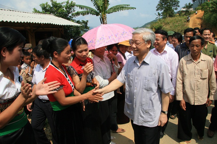 Hình ảnh Tổng Bí thư Nguyễn Phú Trọng gần gũi, bình dị trong những lần về thăm Thanh Hóa- Ảnh 5. Hình ảnh Tổng Bí thư Nguyễn Phú Trọng gần gũi, bình dị trong những lần về thăm Thanh Hóa- Ảnh 5.