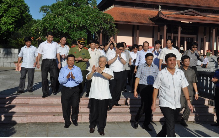 Hình ảnh Tổng Bí thư Nguyễn Phú Trọng gần gũi, bình dị trong những lần về thăm Thanh Hóa- Ảnh 12. Hình ảnh Tổng Bí thư Nguyễn Phú Trọng gần gũi, bình dị trong những lần về thăm Thanh Hóa- Ảnh 12.