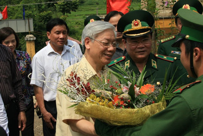 Hình ảnh Tổng Bí thư Nguyễn Phú Trọng gần gũi, bình dị trong những lần về thăm Thanh Hóa- Ảnh 9. Hình ảnh Tổng Bí thư Nguyễn Phú Trọng gần gũi, bình dị trong những lần về thăm Thanh Hóa- Ảnh 9.