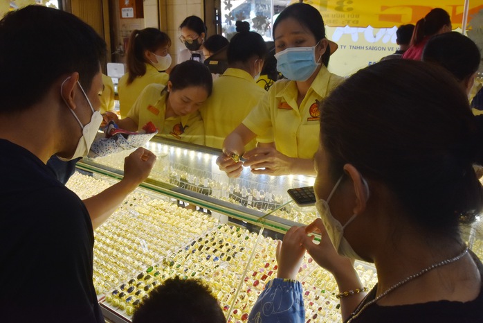 Giá vàng hôm nay, 25-7: Bị bán chốt lời- Ảnh 1. Giá vàng hôm nay, 25-7: Bị bán chốt lời- Ảnh 1.