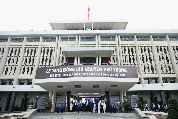Mong được viếng Tổng Bí thư Nguyễn Phú Trọng để bày tỏ lòng kính trọng và niềm tiếc thương- Ảnh 1. Mong được viếng Tổng Bí thư Nguyễn Phú Trọng để bày tỏ lòng kính trọng và niềm tiếc thương- Ảnh 1.